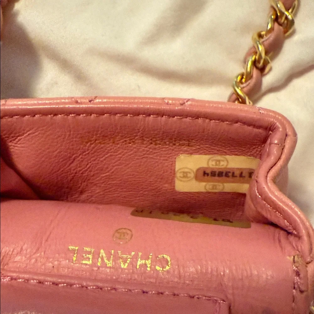 Chanel Vintage Lambskin Leather MICRO Crossbody Bag perfect fit to carry AirPods - Picture 7 of 9
